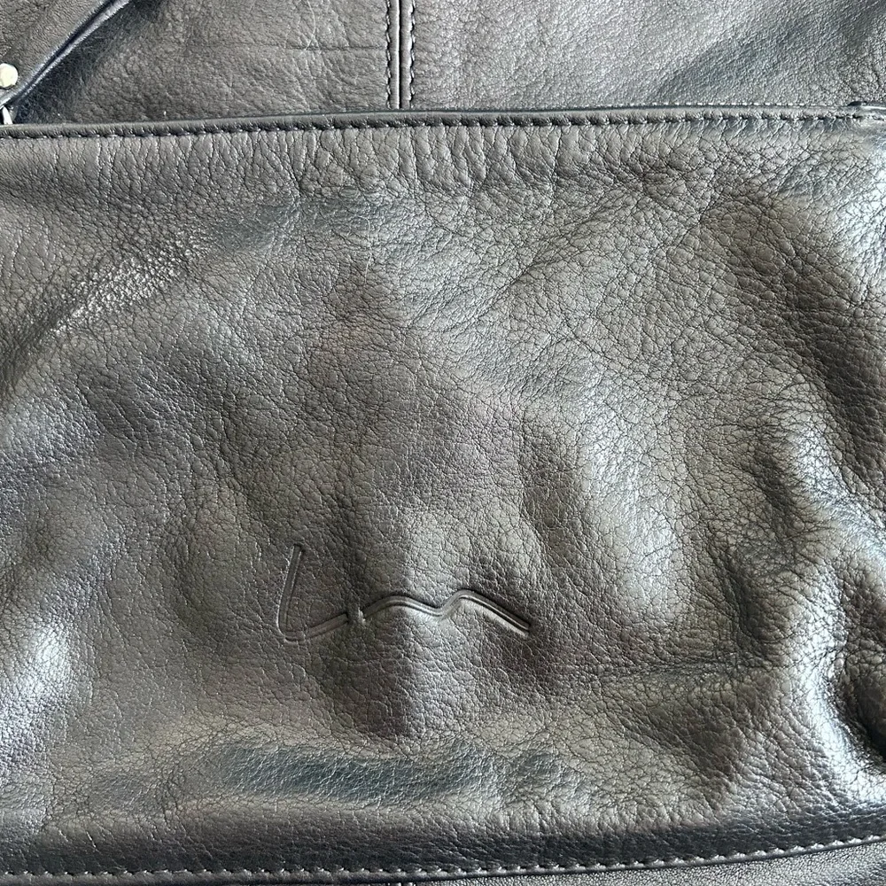 Convertible Hobo/Backpack Leather Bag - Picture 7 of 8